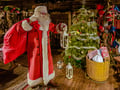 Meet Santa Claus & Mrs. Claus in a Secret Hideaway, Levi ®